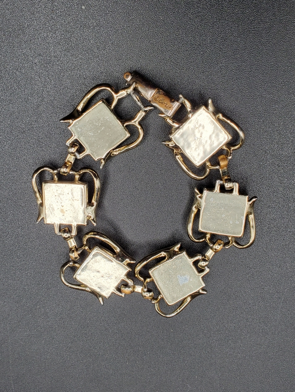 Vintage Coro Faux Opal Confetti Lucite Bracelet, Gold Tone 1950's Mid-Century - Picture 4 of 4